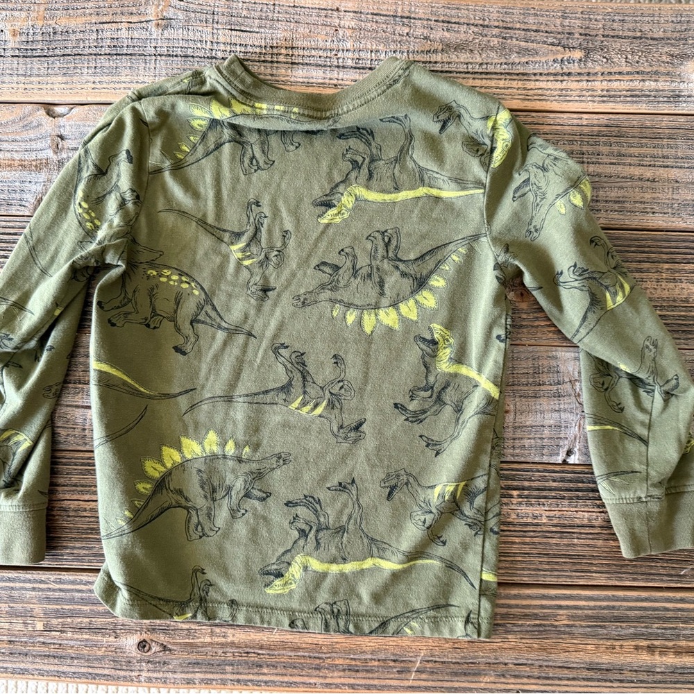 Boys Gently Used 4T Bundle - Picture 13 of 13